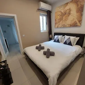 https://apt-central-cozy-1-bedroom.qawrahotelsmalta.org