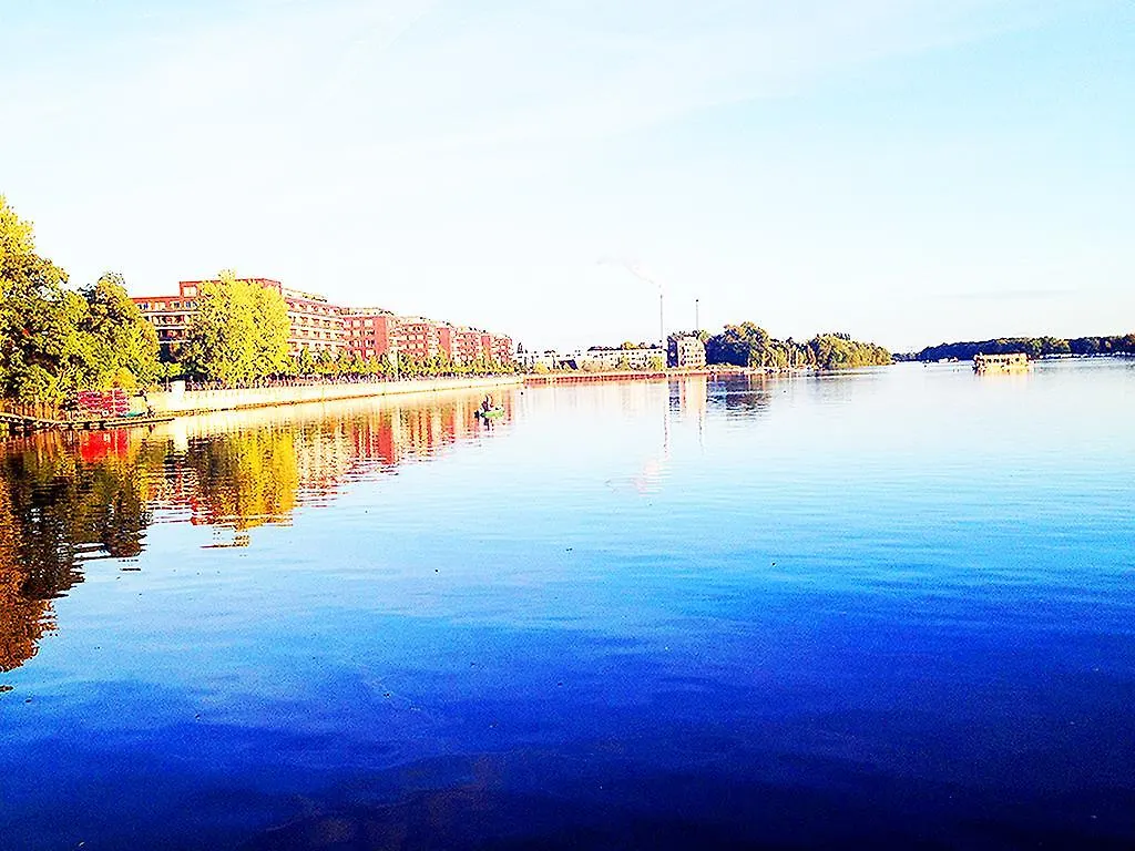 Apartments Rummelsburger Bucht Am Ostkreuz Berlino